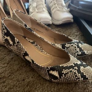 Vionic snake skin heels